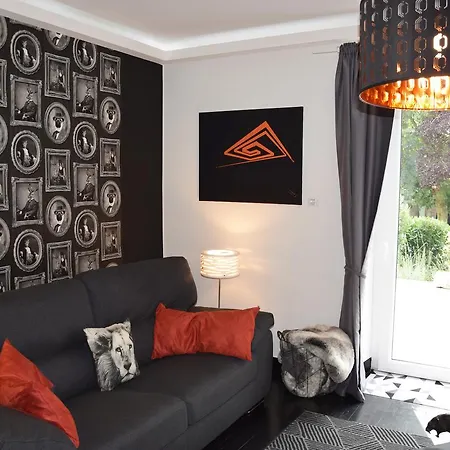 Mont Nocleg ze śniadaniem 3*
